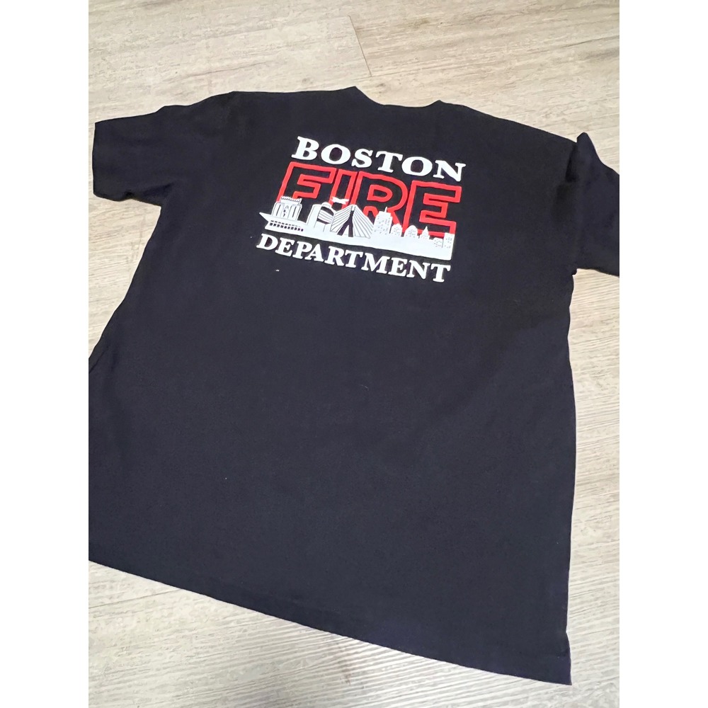 Boston Fire Department BFD T-Shirt Mens XXL Black Skyline Graphic Tee NWOT - Picture 4 of 7